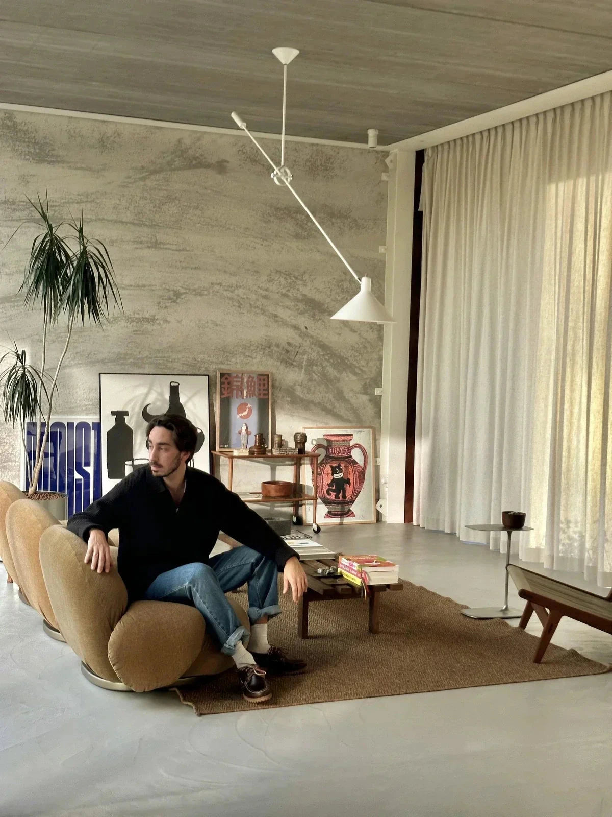 6 Ways to Make a Claustrophobic Room Feel Brighter and More Open